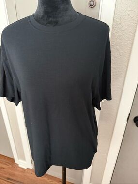 Columbia Black Short Sleeve Crew Neck Womens  Shirt boxy fit